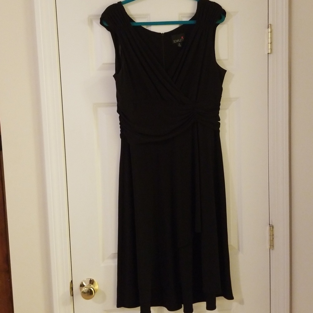 Scarlett sz 16 Little Black Cocktail Dress Beauty